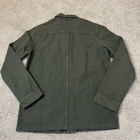 A Day’s March Men’s Cotton Original Herringbone Overshirt in Olive. Size Medium - Picture 8 of 13